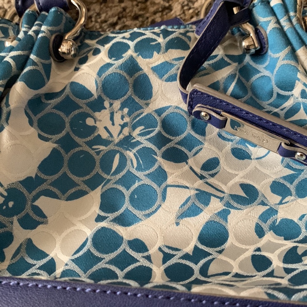 Nine West Handbag - Picture 2 of 16